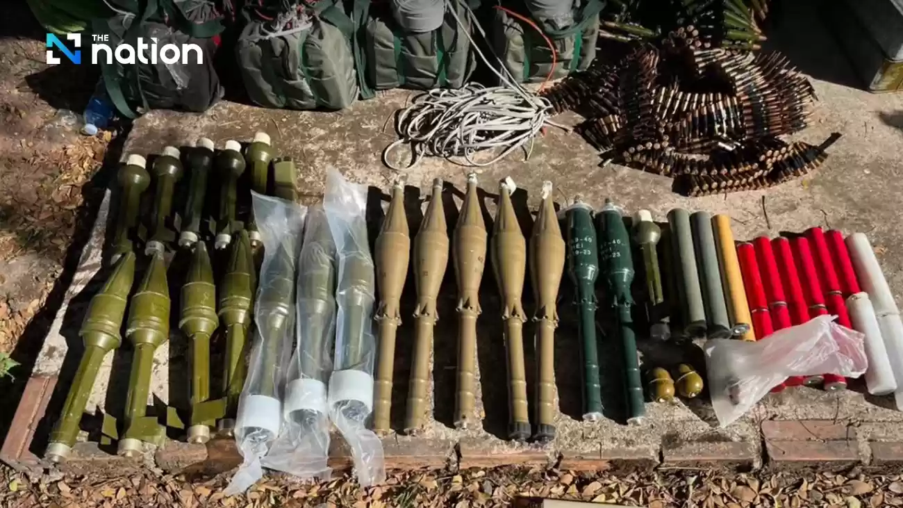 海兵隊がカンボジアの武器庫を押収、海軍は対人地雷を主張