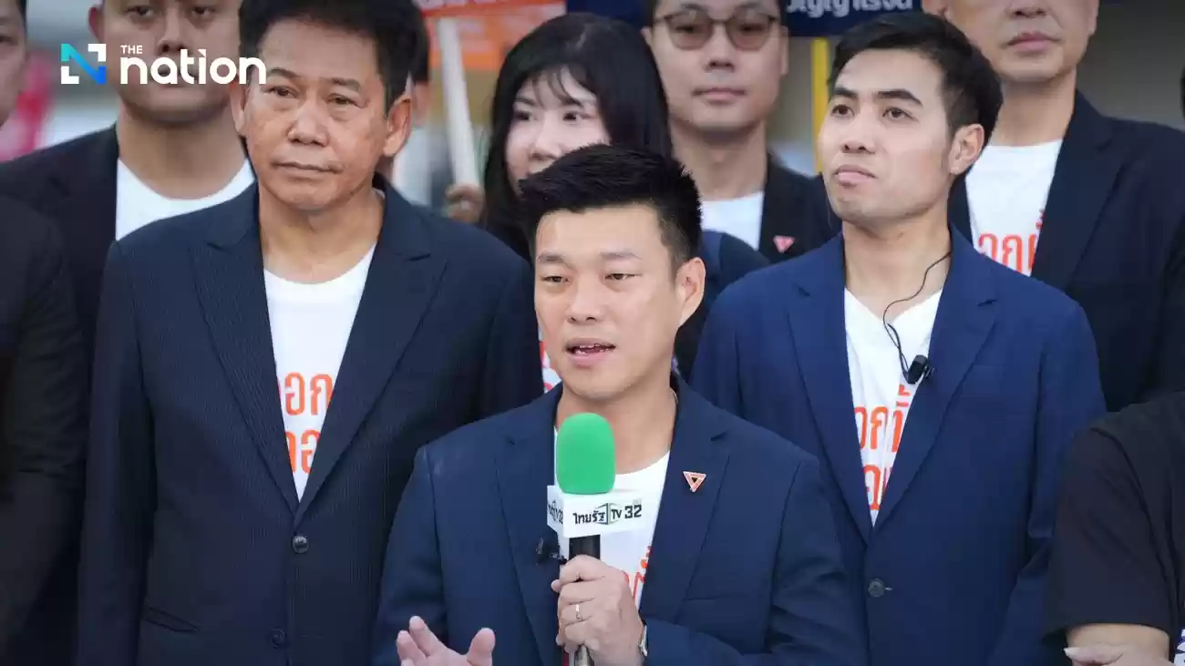 ナタポン氏は、人民党は第112条を改正する方針はなく、条件が満たされれば連立政権を組む可能性があると述べた。